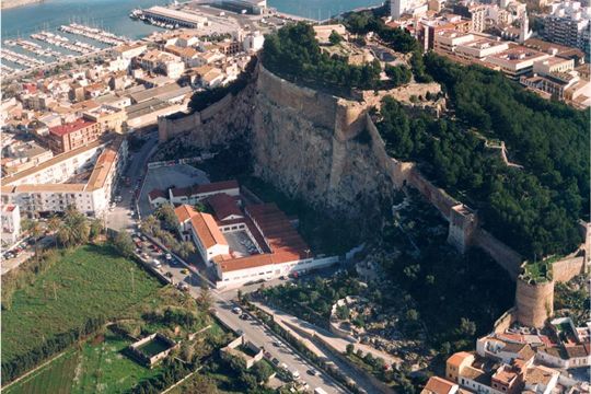 Denia Mountain Complex by Volido, Max Sanjulian architect