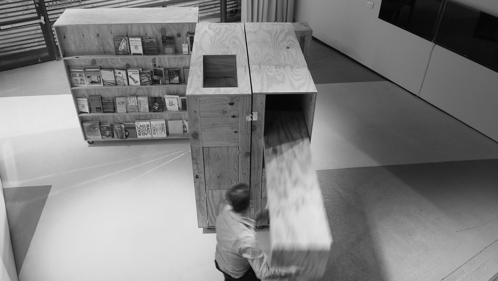Eyebeam storefront, art gallery and bookstore by Volido, Max Sanjulian architect