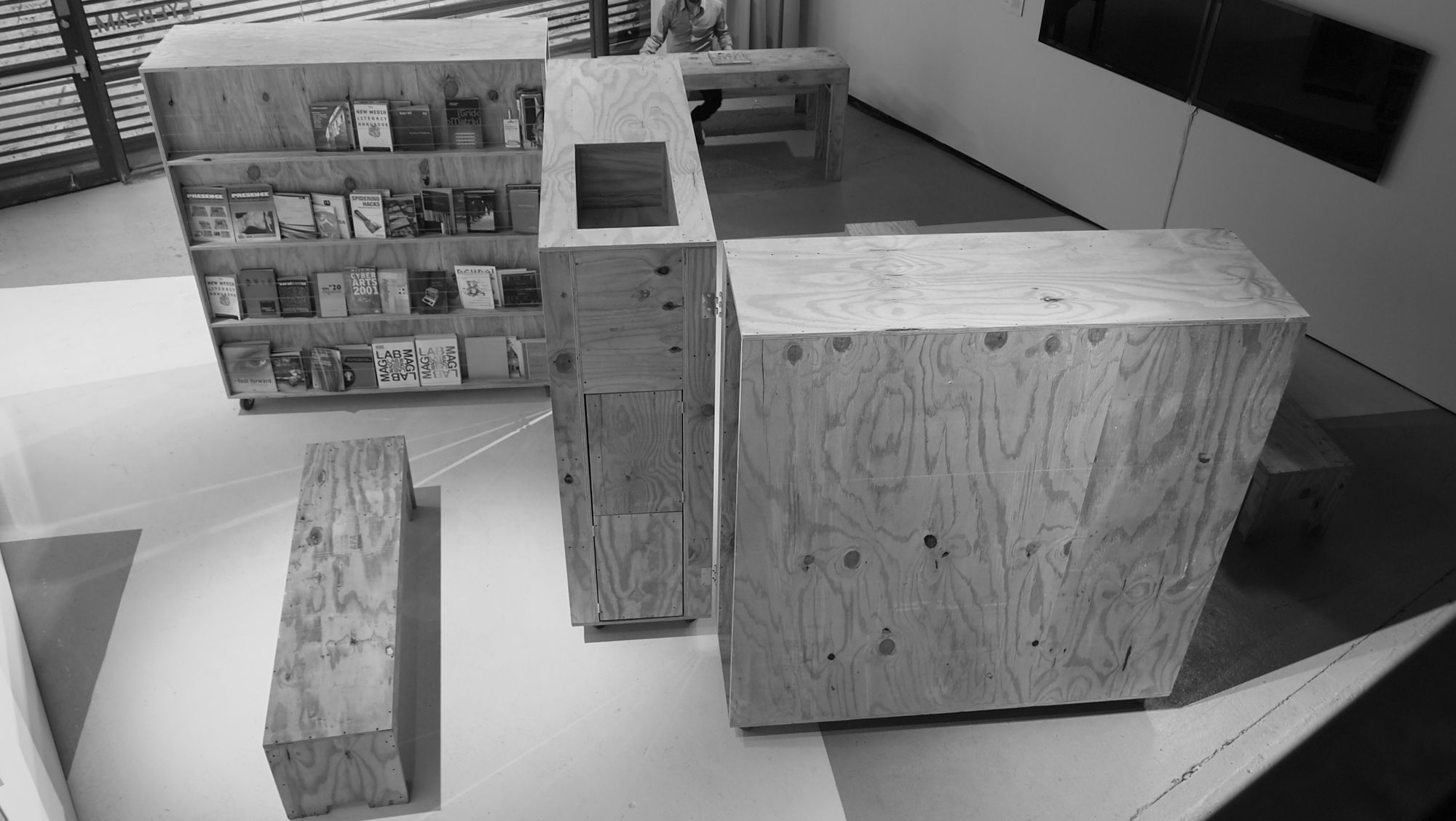 Eyebeam storefront, art gallery and bookstore by Volido, Max Sanjulian architect