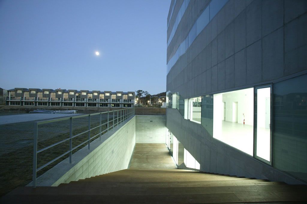 Kim by Volido, Max Sanjulian architect