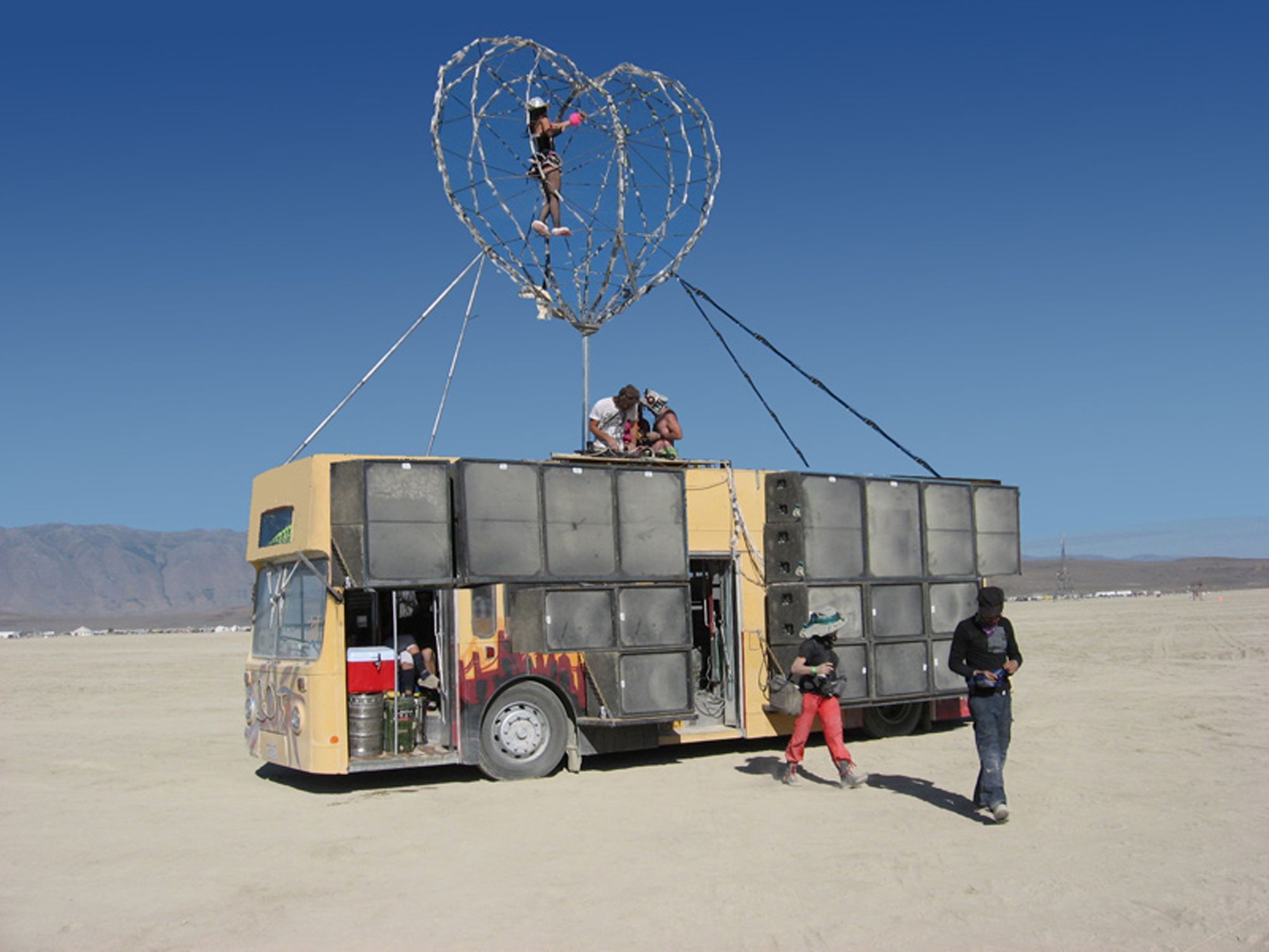 Robot Heart, Black Rock Desert by Volido, Max Sanjulian architect