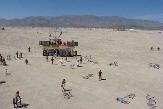 Robot Heart, Black Rock Desert by Volido, Max Sanjulian architect